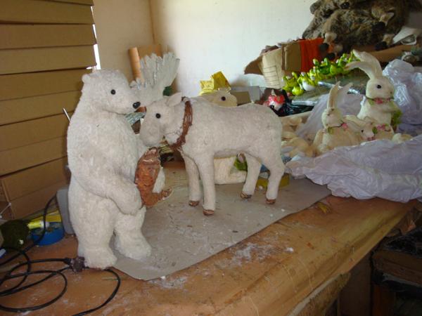 形成了住宿餐飲,洗染服務,理發及美容保健服務,洗浴服務,攝影擴印