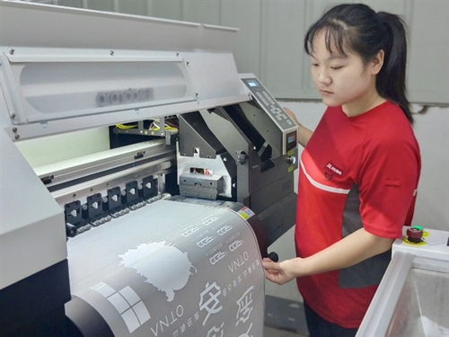 服飾商家倉內再提效 京東物流推出定制刺繡 印花服務